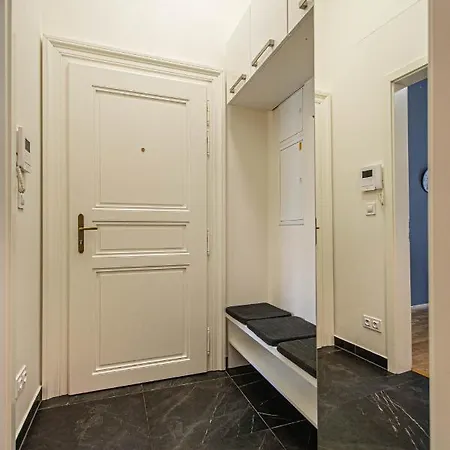 Stylish Apartment In Prague Best Gastronomic Area Exterior photo